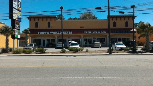 thumbnail store front